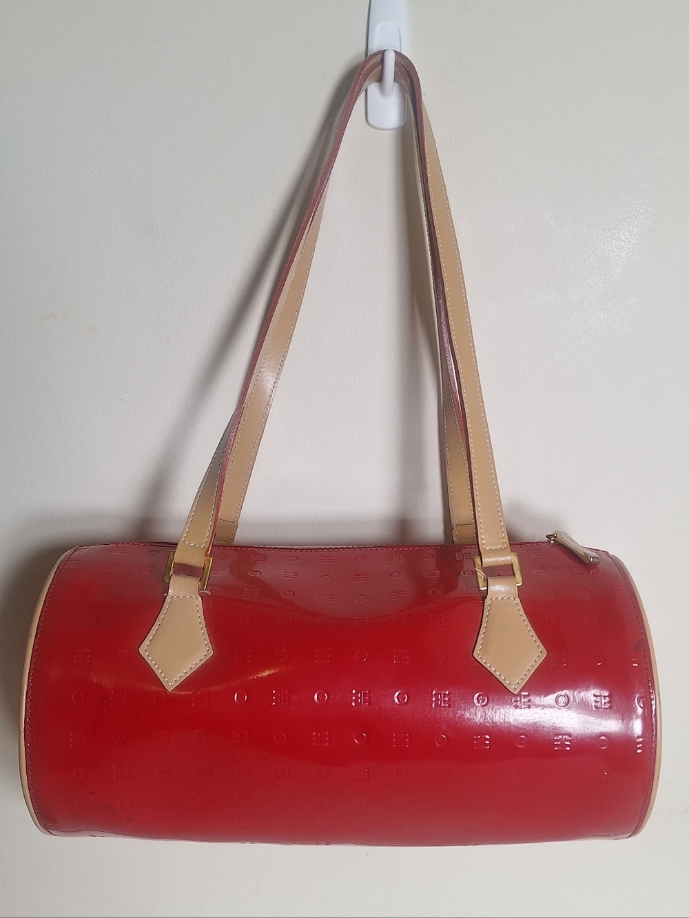 ARCADIA Patent Leather Made 8n Italy RED BARREL BAG